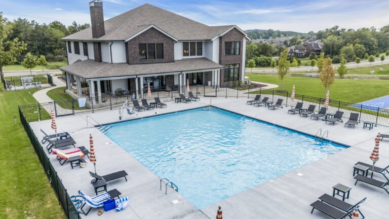 Arial pool-clubhouse 2